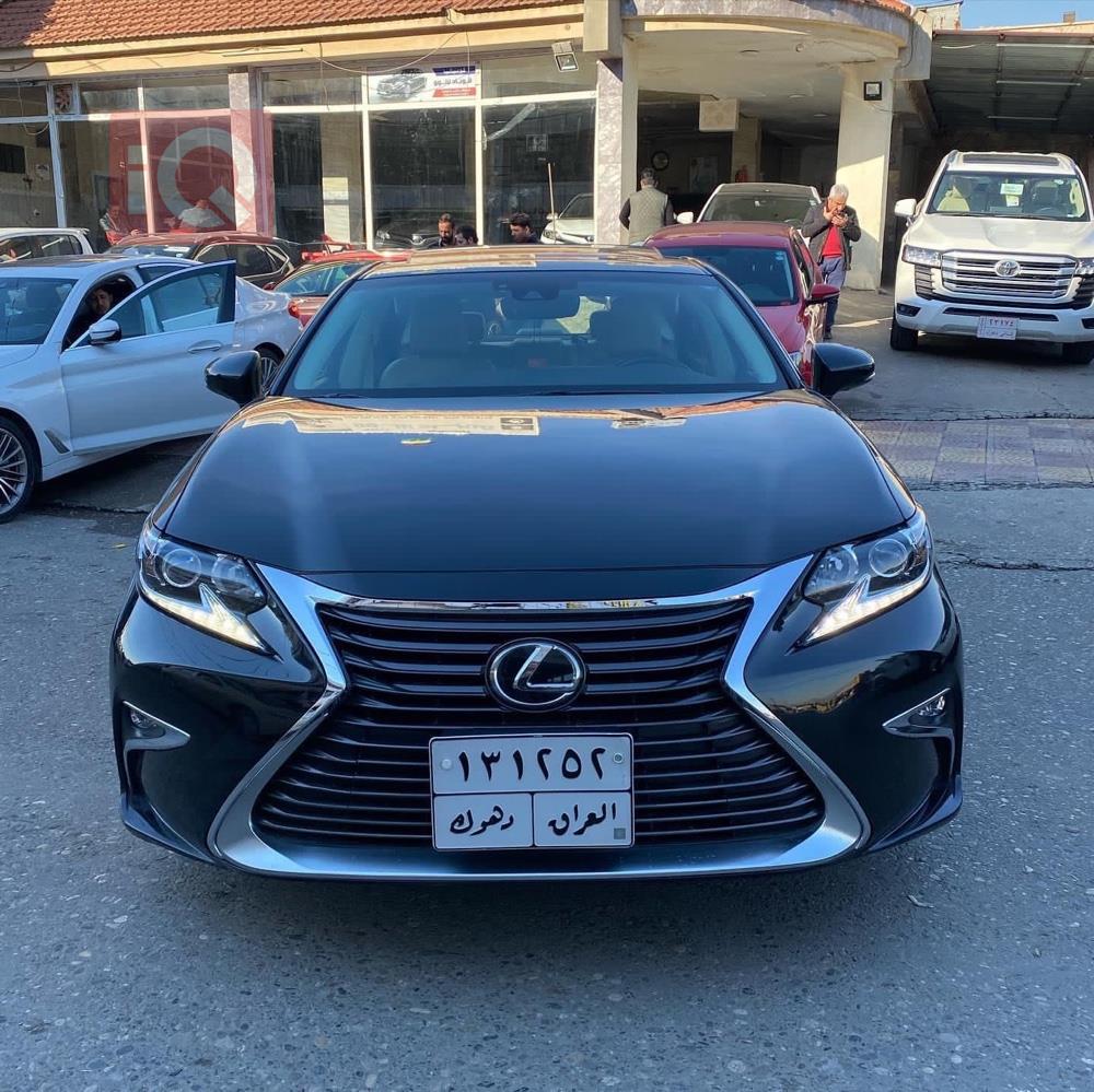 Lexus ES